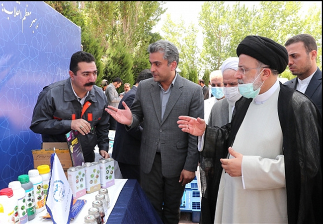 بازدید رئیس جمهور از نمایشگاه توانمندی‌های شرکت‌های دانش‌بنیان  پارک علم و فناوری جهاددانشگاهی استان کرمانشاه